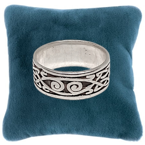 Jewelry - Sterling Silver Celtic Band with Viking Knot Design